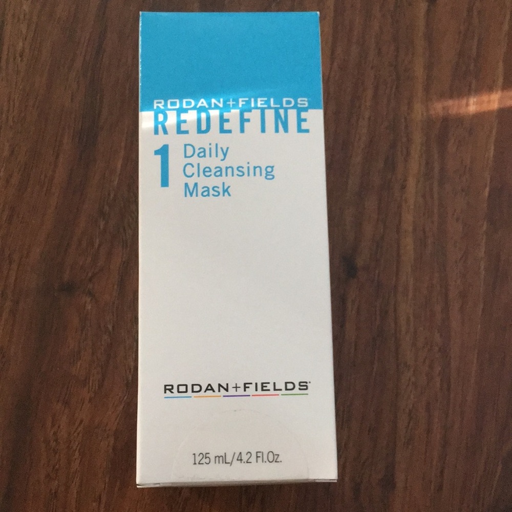 Rodan + Fields Redefine Daily Cleansing Mask